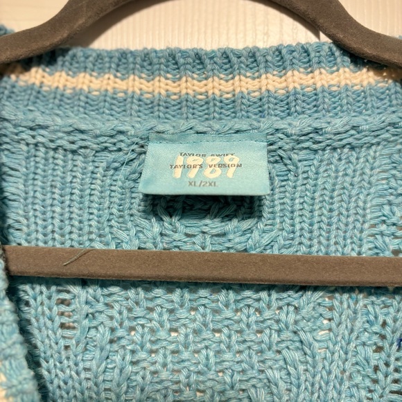 Taylor Swift 1989 Seagull Cardigan - Picture 3 of 3